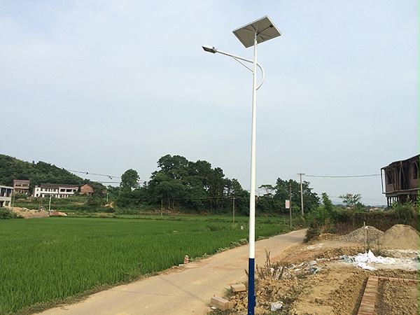 太阳能路灯 太阳能灯具价格 bsports太阳能