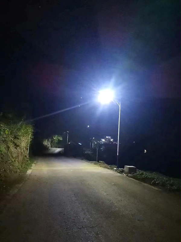 云南太阳能路灯_led太阳能路灯_bsports太阳能路灯厂家