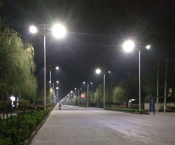 太阳能道路灯 太阳能路灯厂家 bsports太阳能