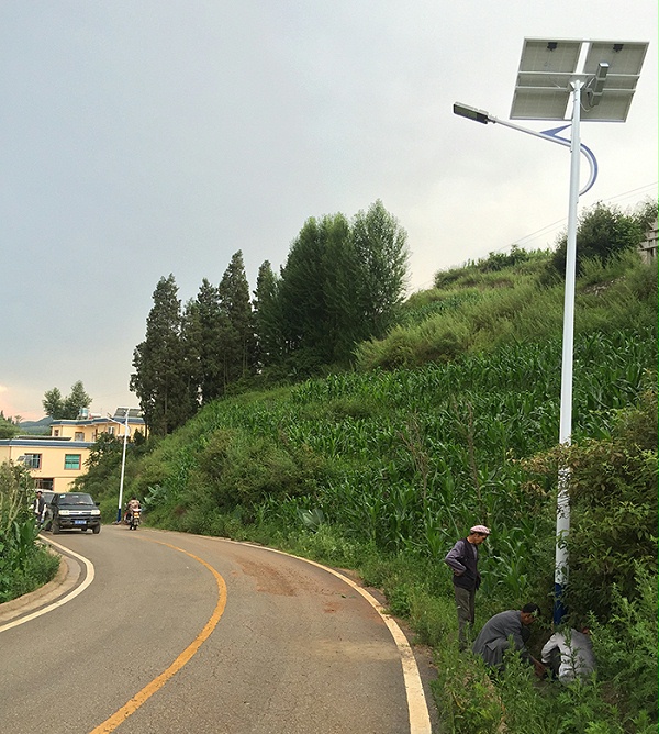 海南太阳能路灯 太阳能道路灯 bsports太阳能