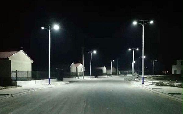 太阳能路灯 太阳能路灯厂家 bsports
