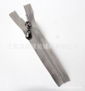 位于石门乡南部、汤王山的山脚或山体延伸地带