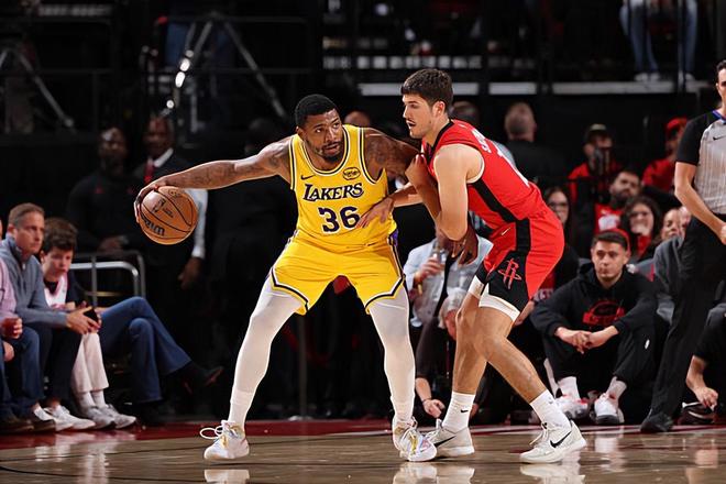 湖人100-92力克火箭 斯马特攻防双核助球队六连胜