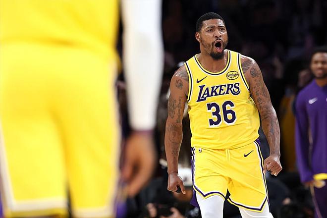 湖人100-92力克火箭 斯马特攻防双核助球队六连胜