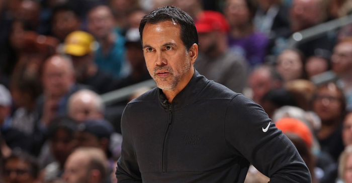 热火主帅斯波尔斯特拉回应鲍尔判罚争议