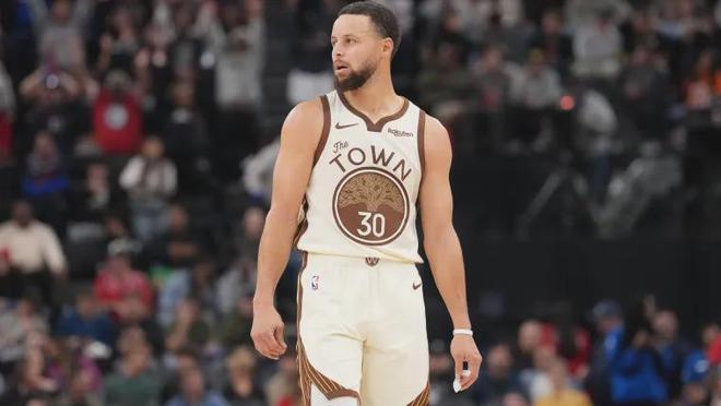 勇士核心三人组合同到期引转型抉择